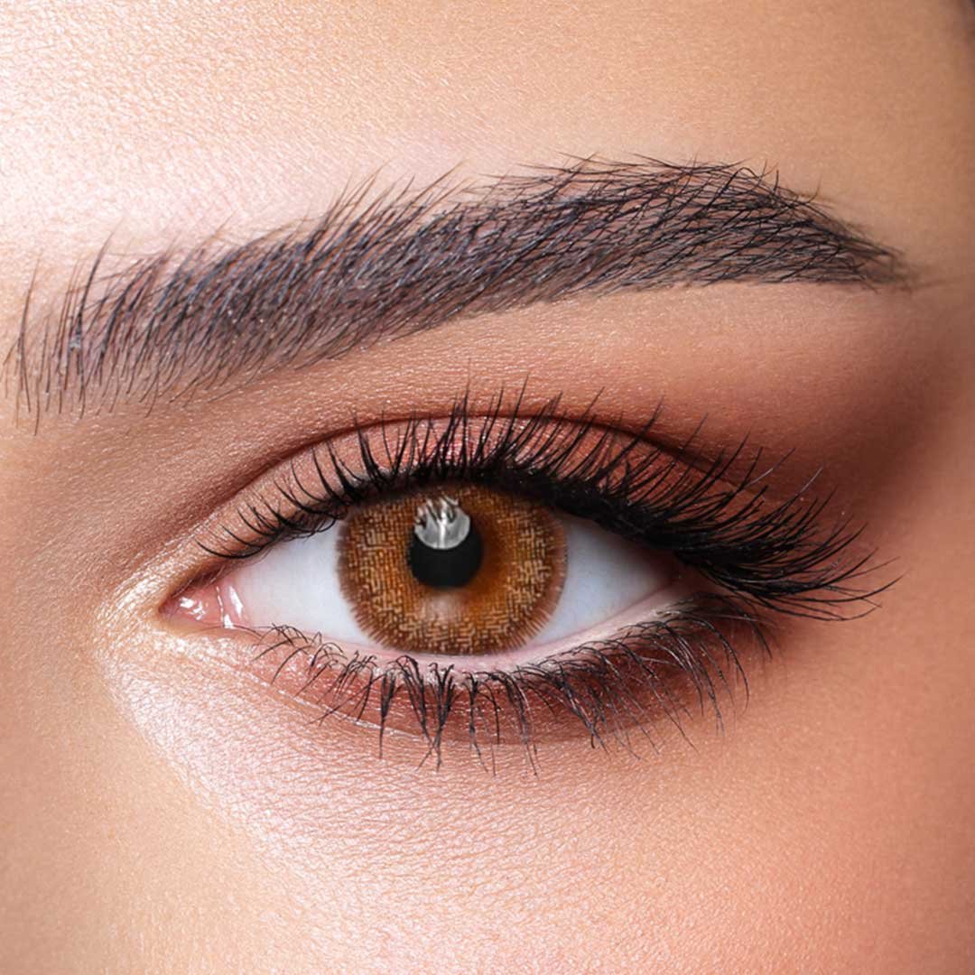 How To Put On Makeup With Colored Contacts Safely