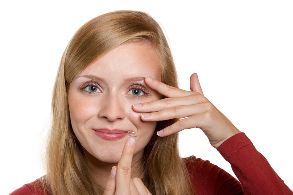 How To Clean Contact Lenses Properly
