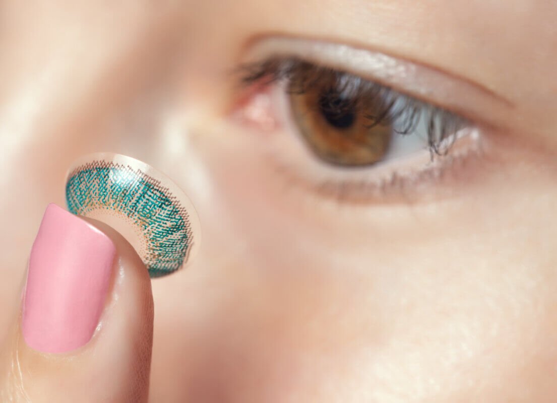 Unlock a New Look: 8 Game-Changing Tips for Safe Coloured Contact Lens Wear